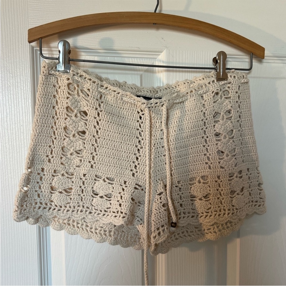Cream Crochet Women Shorts Forever 21